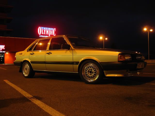 http://i357.photobucket.com/albums/oo11/alekseirjazanov/Audi%2080%20B2/Audi80inthenight.jpg