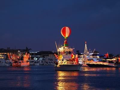 HHBoatParade2009-paradeboatswaitingforthestart.jpg