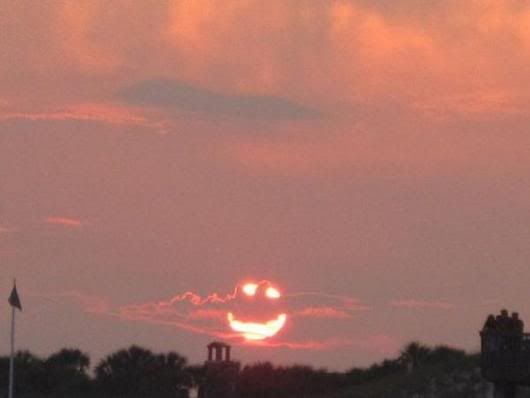 Smiley-Sun-Over-Ukraine_photo_medium.jpg