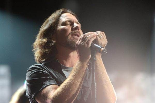 eddie-vedder_zps9c6ec6df.jpg