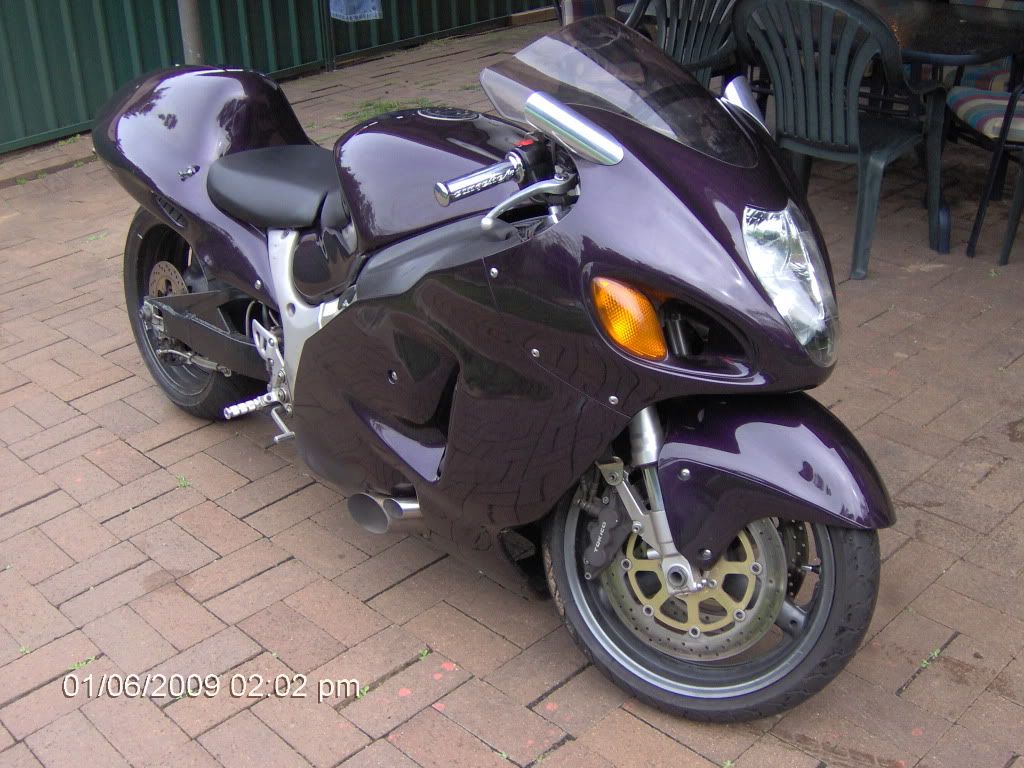 [Image: Busa006.jpg]